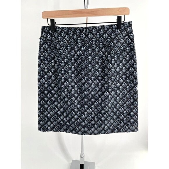 Ann Taylor Geometric Print Mini Skirt Petite Size 6 - Picture 2 of 7
